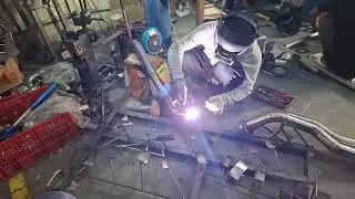 Diesel Exhaust Welding & Fabrication &ndash; Inside a Real Custom Muffler Workshop