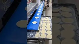 Perfect Pancake Packaging: Conveyor Belt in Action #assemblyline #machine #industrial