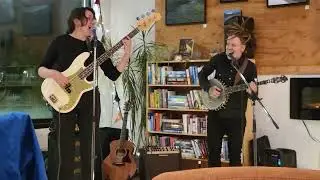 #CheckdownCharlie live in #mackenziebc  #PurpleBicycle #ExperimentalFolk #Banjo #Bass #Beauty