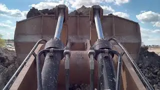 The Life of a CAT 973 Trackloader part 1 of 2 / Digging out for sub grade #heavyequipment