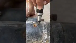 Impact screwdriver removes rusty screws