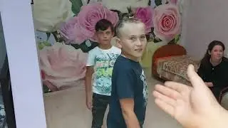 Развлекаются как могут))