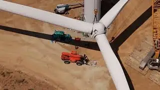 Wind turbine rotor removal July 11, 2024 Tehachapi California