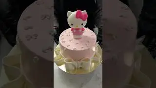 WOULD YOU EAT THIS HELLO KITTY CAKE ?? #cake #cakedesign #recipe #shorts #papiseventeen