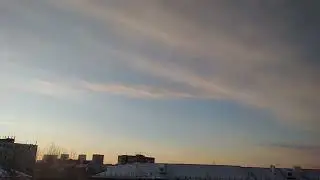 Покадровая съемка: Облака в ясном небе // Time lapse: Clouds in a clear sky.