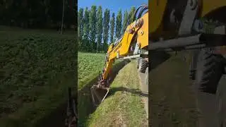 #liebherr #cleaningchannel #farming #cleaningvlog #cleaningvideo #arnaud #loulou #rototilt #jcbvideo