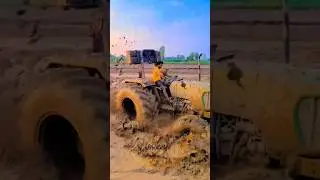 John Deere touching king 👑 #short #shorts #viral #deere #tractor #youtubeshorts #trending #johndeere