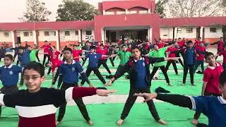 🤣HAAR K SATH JEET KI SHURUAAT🥳 प्यारे बच्चे योग आसान की विभिन्न मुद्राओं में