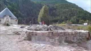 SOURCE CHAUDE DU PLAN DE PHAZY DANS LES HAUTES ALPES (900m d'altitude)