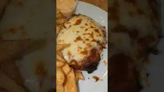 Chicken Parma #italian #parma #chickenparmigiana #snitz #snitzel #parmarecipe