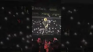 Carlos Vives le canta a Yesion Jim&eacute;nez en el Concierto de la Feria de Manizales 2026