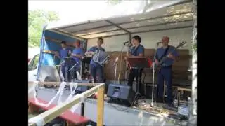 Ansambel Vasovalci - Na&scaron;a pesem naj živi - LIVE