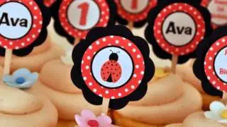 Cupcake Ideas: Custom Cupcake Toppers