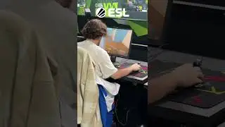 Zywoo doing bhop before the game starts