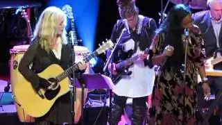 Nancy Wilson (Heart) & Liv Warfield (Prince) 
