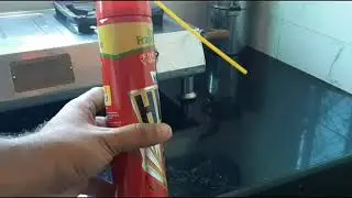 Hit spray to kill cockroach