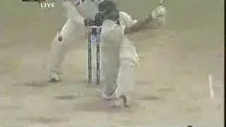 Afridi 4 sixes in 4 balls