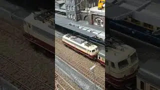 M&auml;rklin V90, E10.12,BR 01 10 und VT 628 machen Betrieb #modelleisenbahn #anlagenbau #trains #faller