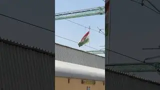 Flag at Abu road😍🇮🇳#railfans#indianrailways#india#aburoad#trainlover#trainvideo#rajdhani#fyp#ind
