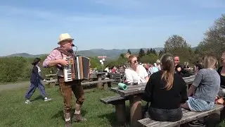 1. Mai 2024 Rucksackmusikanten Interview mit superbikebox  am #würzburgerhaus