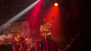 The Pantera Tribute - Regular People Montr&eacute;al Foufounes &Eacute;lectriques 12-10-24