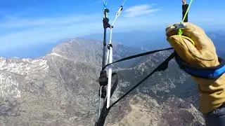 Une traversée de la corse en parapente. Survol du GR20 et des sommets mythiques eneigés.