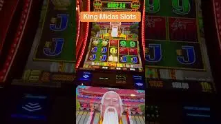Playing my new favorite slot, Phoenix Link! Bonus round! #GoldenTouch #kingmidasslots #slotking