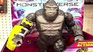 MONSTERVERSE GODZILLA x KONG THE NEW EMPIRE ROLL N BATTLE KONG Shop with us at Target!!!