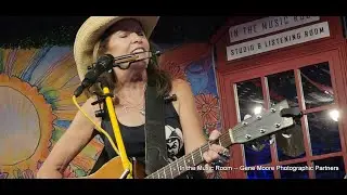 Kim Carson 