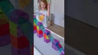 Car Ramps with MAGNA-TILES&reg;