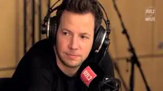 Simple Plan - I Don't Wanna go to Bed (French Acoustic Version w/ interview for RTL2)