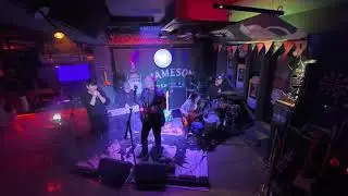 Roadhouse Blues... Black Night?