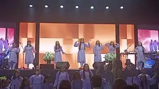 Apresentação Kids com louvor Gratidão - IEJN 