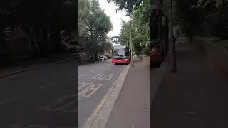 Short Blind Change on the 419 coming into Roehampton,  Bessborough Road.