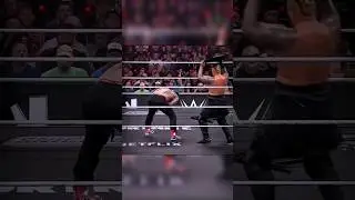 🔥 WWE RAW 2025: Roman Reigns vs Solo Sikoa | Bloodline Explodes 💥👑⚔️ #wwe #romanreigns #shorts