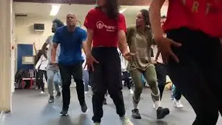 Au cours de Mia Frye
