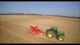 Drone Drilling JD 6190R Vaderstad Rapid A400 2017