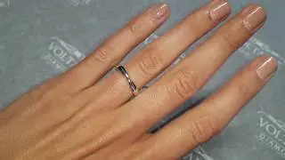 Chunky Wedding Ring with Crossover Centre Detail :: RX 5651