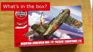 Airfix 1/72 MiG-17F.  What's in the box (4K)