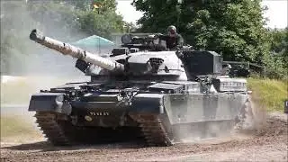 FV4201 Chieftain Tank Mk 10, running at TANKFEST 2025 #tankfest #tankmuseum #tankfest2025