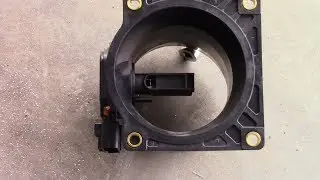 Код P0113, замена датчика массового расхода воздуха (ДМРВ) на Ford F150, простое решение