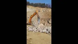 HydroRam HK300S Working on the job