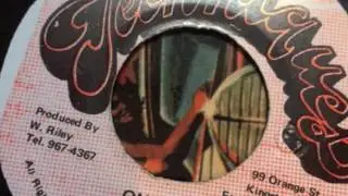 Sister Nancy -  One Two - Techniques