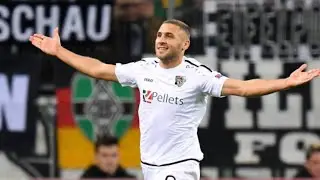 Shon Weissman long range goal against Barcelona FIFA 21
