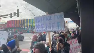 Supporters of Renee Good hold vigil in Minneapolis