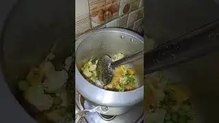 Thnd mein garm garm tehri #hindisong #viralvideo #food #short