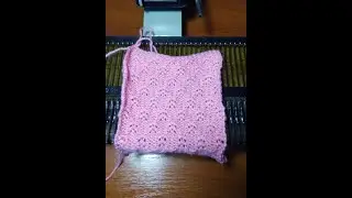 Простой узор на вязальной машине.