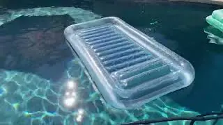 Key Features of the REY Inflatables Tanning Pool
