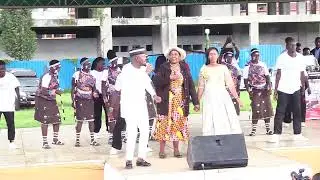 MR  ISRAEL YOUNG MAN SINGING A BLESSING SONG TO HIS MOTHER DURING HIS  13 TH ANNIVASSARY IN ELDORET