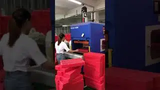 Huasu High Quality EPE Foam Two Side Two Station Welding Machine Display Video
